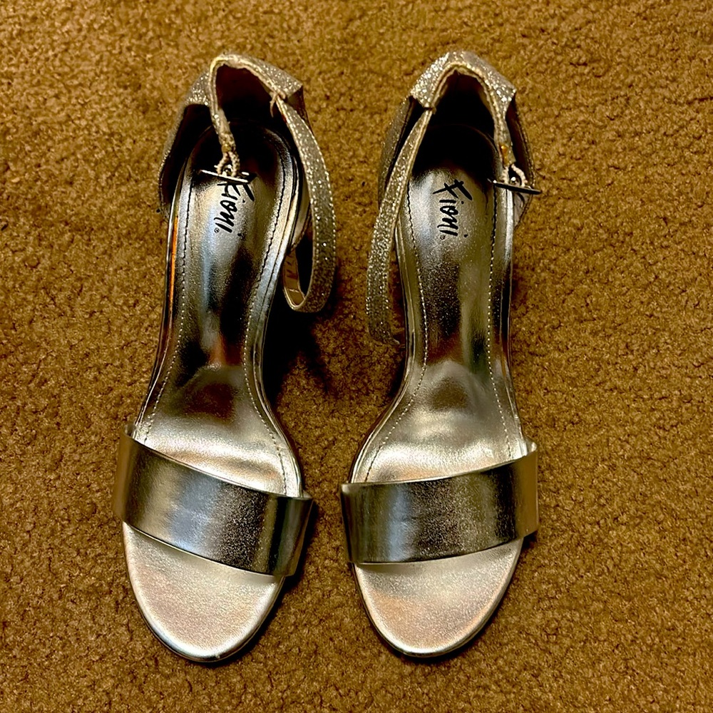 Fioni Heels